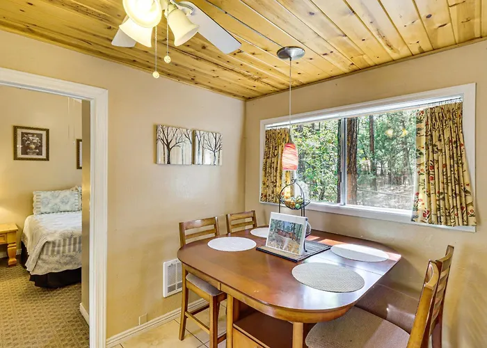 4 Mi To Rainbow Lake! Cozy Forest-view Gem W/ Deck Casa vacanze Pinetop-Lakeside